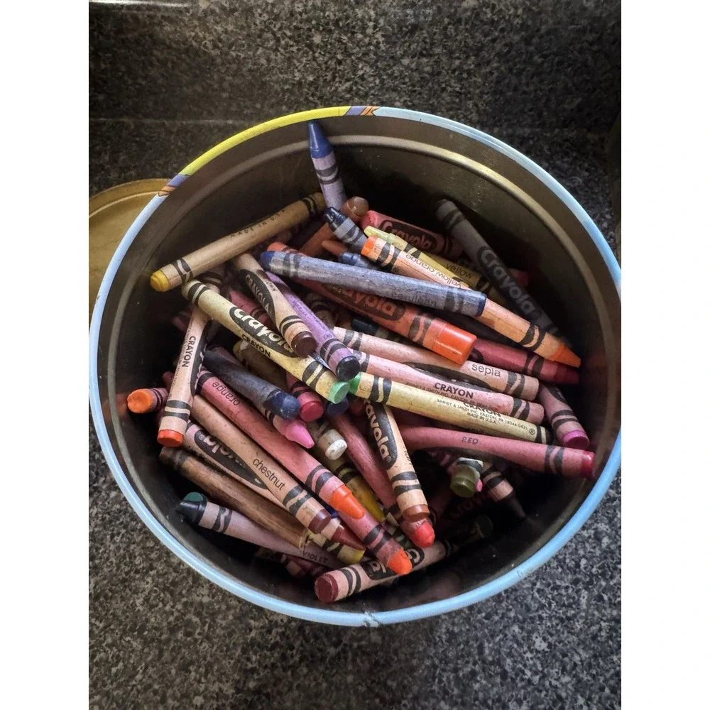 Vintage Tin Can Of Vintage Crayons Crayola Binney& Smith Sargent Retired Colors